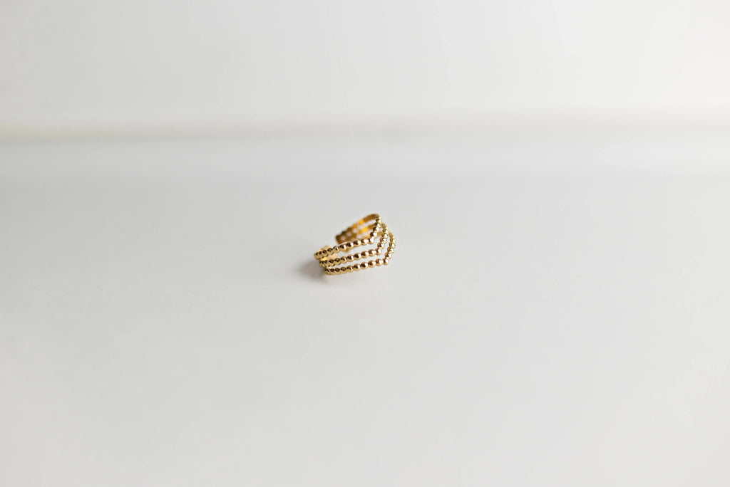 Anillo Triple "Chevron" de Bolitas