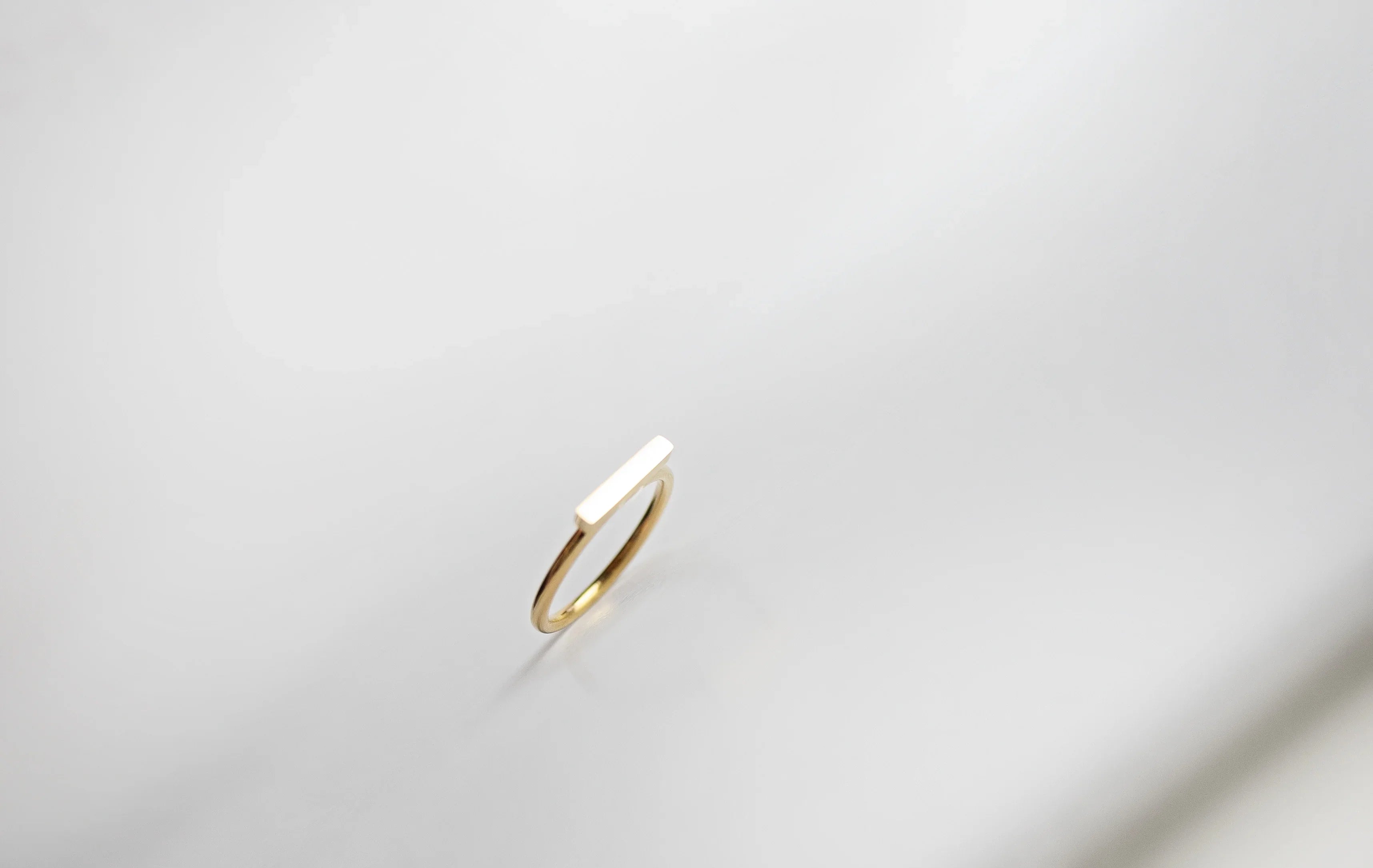 Anillo de Acero Dorado para el Día a Día